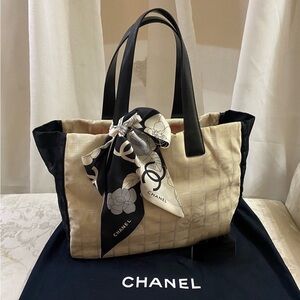 🆕 Chanel”New Travel Line 😍Like New😍Large Tote Bag👜